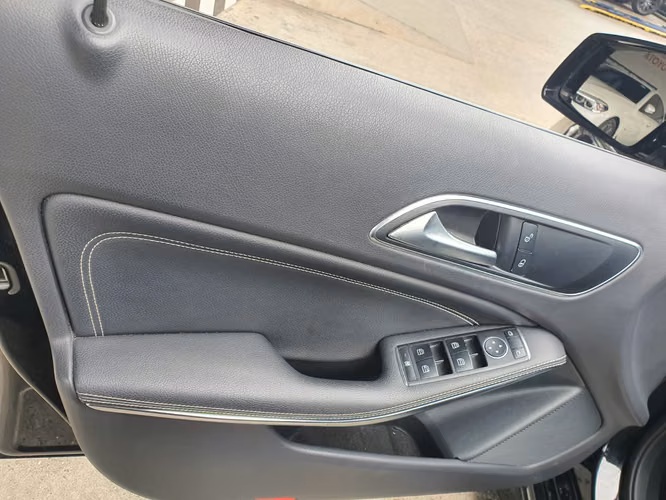 MERCEDES BENZ A