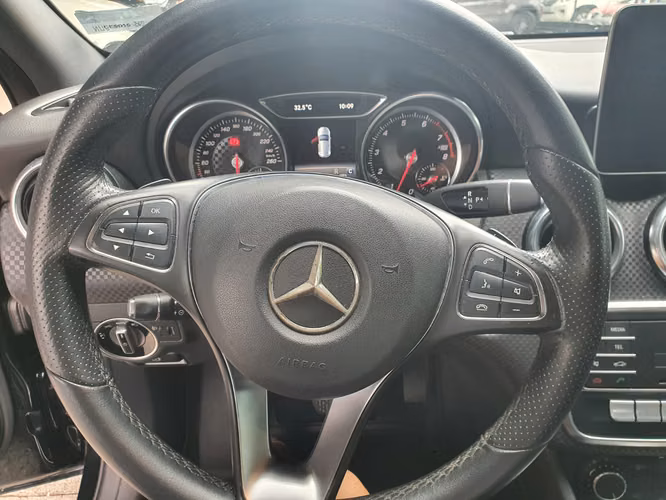 MERCEDES BENZ A