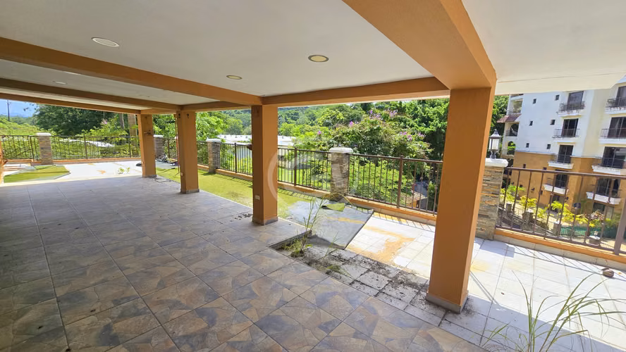 Venta Apartamento Embassy Club Planta Baja Remate Bancario 1,734 $/m2