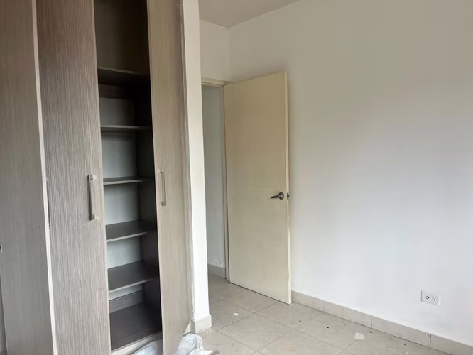 Banco vende casa en PH Quintas de Versalles, Don Bosco, Juan Díaz