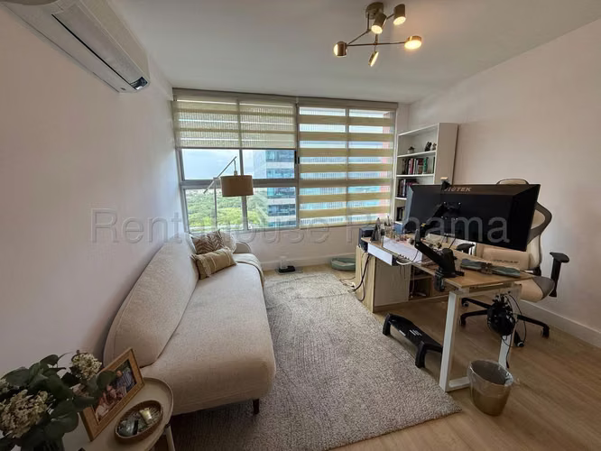 Alquilo apartamento en Costa del Este MPM 27-211
