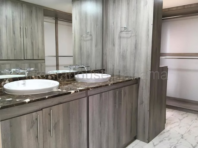 Alquiler de apartamento en Ph Long Beach 26MVCH9114