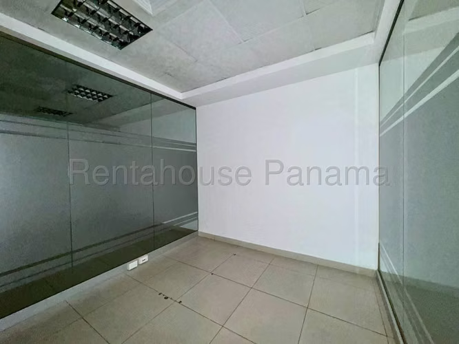 Oficina Comercial en Alquiler en Obarrio JG