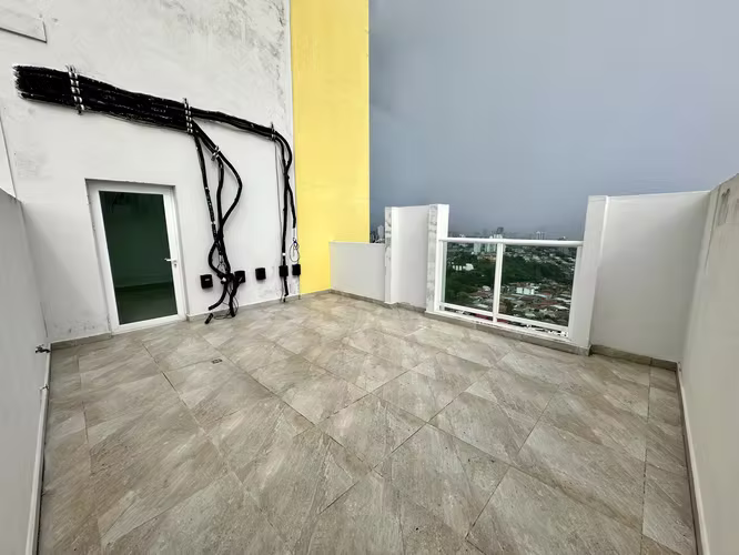 Se vende Penthouse en Ph Kings Park, Condado del Rey