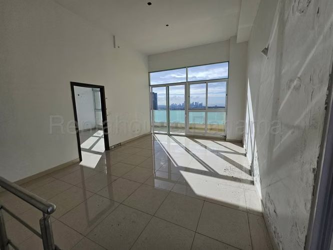 Apartamento en Venta en  Condado del Rey JG