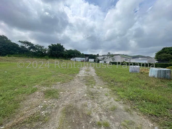 Terreno en Venta en Milla 8 JG