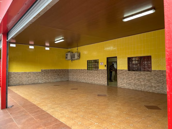 OFERTA VENTA LOCAL COMERCIAL CON AVALUO Y EXCELENTE UBICACION