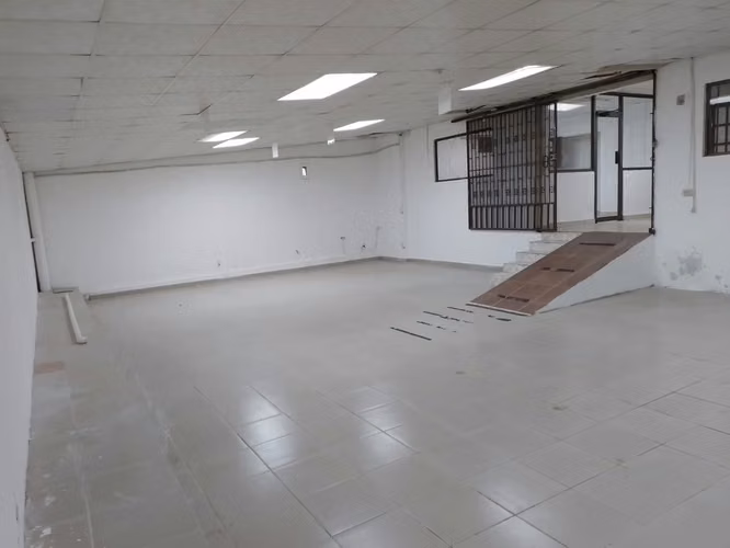 OFERTA VENTA LOCAL COMERCIAL CON AVALUO Y EXCELENTE UBICACION