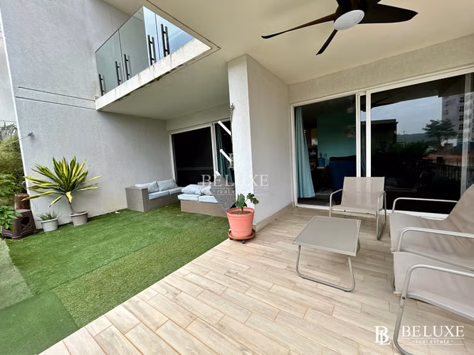 VENTA DE APARTAMENTO AMOBLADO A PASOS DEL MAR, PLAYA CARACOL (26)