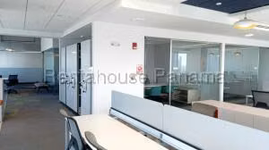 Alquiler de Oficina con 326m2 en Costa del Este PH Plaza del Este 27-270SR