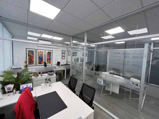 Venta de Oficina en PH Edison Corporate Center