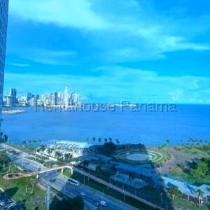 Venta de Apartamento con 50m2 en Avenida Balboa PH The Sanda 26-4080SR
