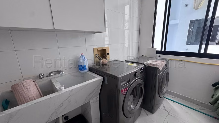 Apartamento en Venta en Avenida Balboa 27EPP167
