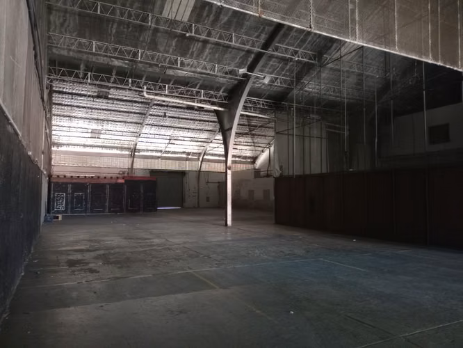 Alquiler 750m² Bodega en Transístmica