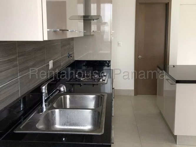 Apartamento en Alquiler en Obarrio 27*239Mfk