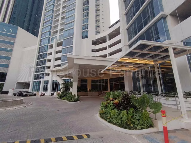 Alquiler The Regent Costa del Este 26YCG7275