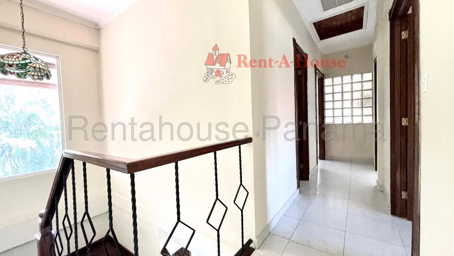Venta de Casa con Amplio Jardín y Piscina en Albrook 27*227Mfk - Imagen 16