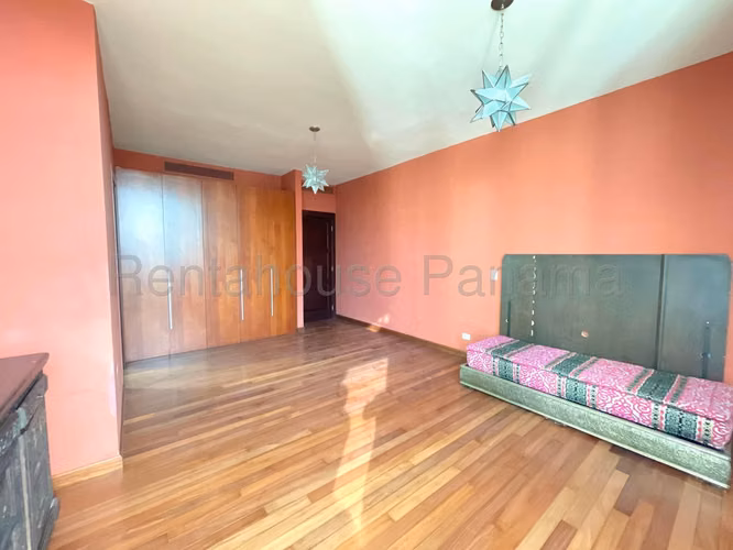 Venta de Apartamento en Punta Pacifica 27*262Mfk