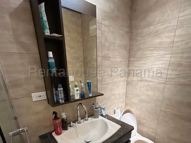 Alquiler de Apartamento en Condado del Rey EC