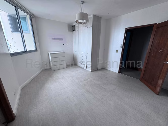 Apartamento en Venta en Bellavista. 27-292.
