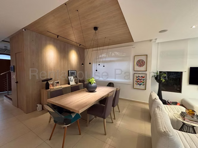 Casa en Alquiler en Costa Sur. 26-3783.