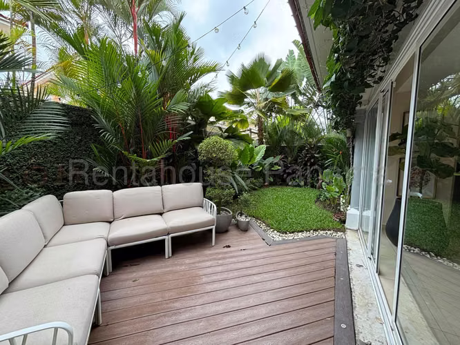 Casa en Alquiler en Costa Sur. 26-3783.