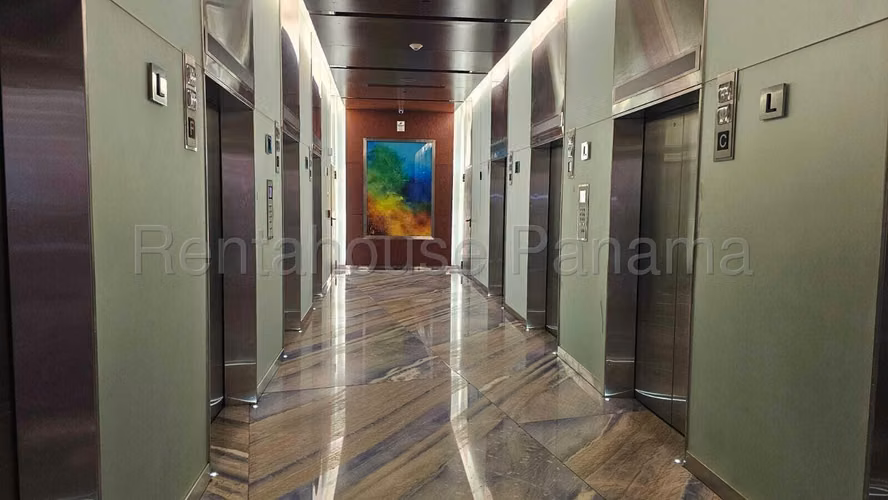 ALQUILER DE OFICINA CALLE 50 GM