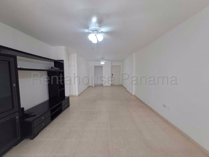 Se Vende Apartamento en El Cangrejo YDU