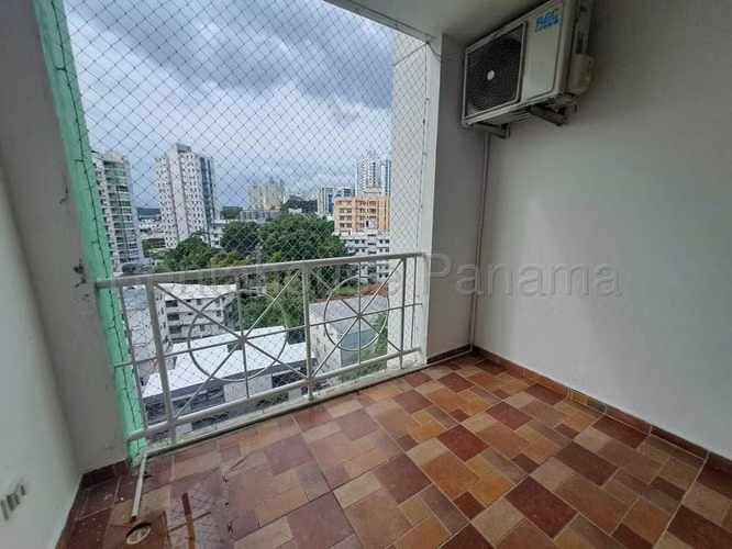 Se Vende Apartamento en El Cangrejo YDU