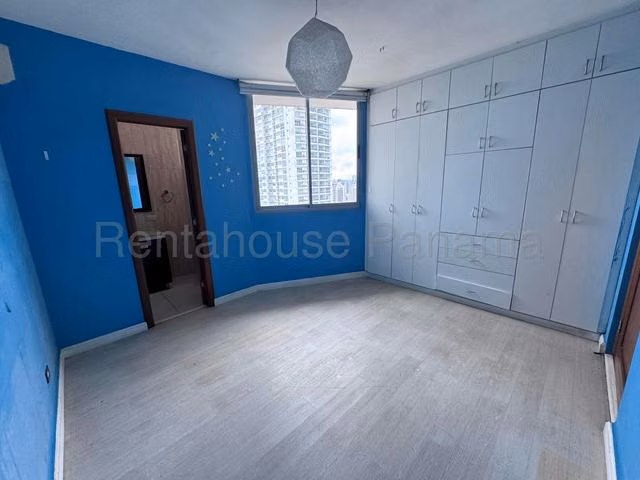 Apartamento en venta en Avenida Balboa YM