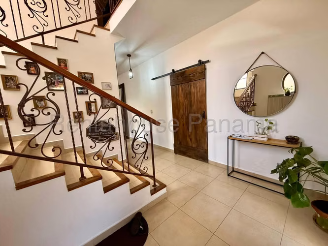 VENTA DE CASA EN EL DORAL COSTA SUR HQ - Imagen 2