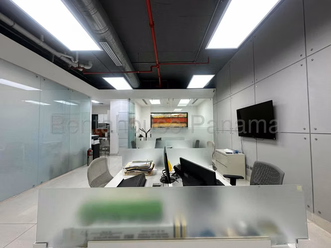 VENTA DE OFICINA EN SMOP OFFICE PLEX 71 SANTA MARIA HQ