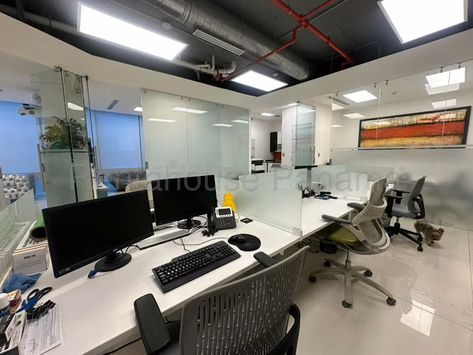 VENTA DE OFICINA EN SMOP OFFICE PLEX 71 SANTA MARIA HQ