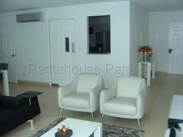 Apartamento en venta en Costa del Este YM