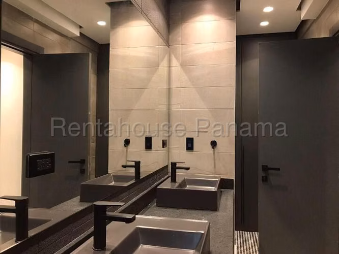 Se Alquila Apartamento en Coco del Mar VLU26-9034