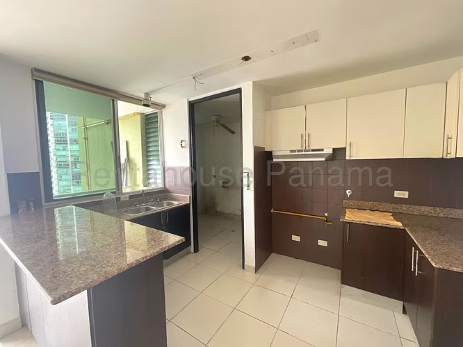 Se Vende Apartamento en Costa del Este VLU27-291