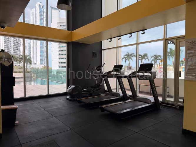 Se Vende Apartamento en Costa del Este VLU27-261