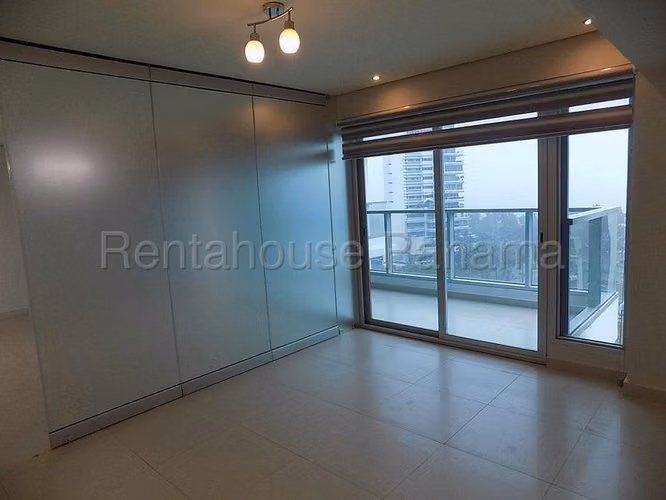 Se Alquila Apartamento en Costa del Este MDV27-299