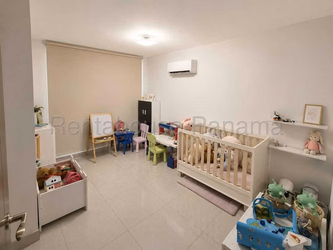Se Vende Apartamento en Costa del Este MDV27-253