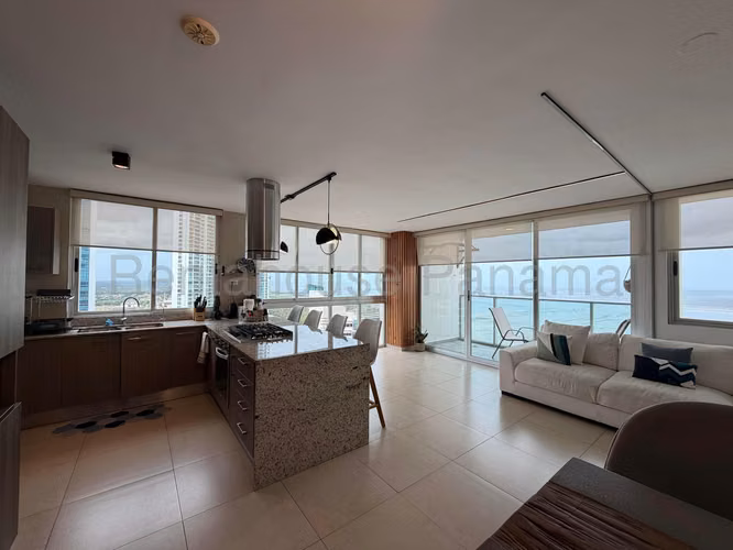 Se Vende Apartamento en Costa del Este MDV27-261
