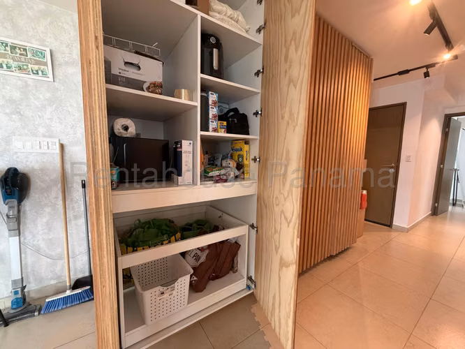 Se Vende Apartamento en Costa del Este MDV27-261