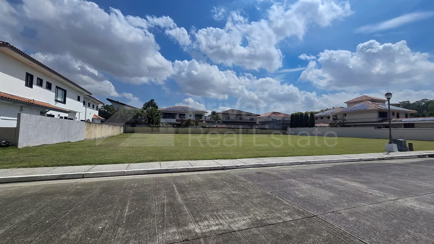 Terreno en venta PH Villas del Mar Costa del Este
