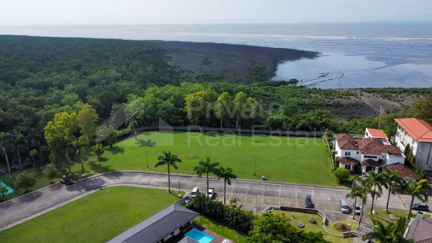 Terreno en venta PH Villas del Mar Costa del Este