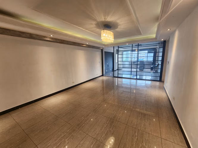 Sale of Apartment in Cibeles Building, Villa de Las Fuentes