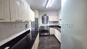 Venta de Apartamento con 114m2 en Hato Pintado PH Foresta Tower 26-9040
