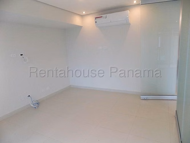 Alquilo Apartamento en Costa del Este MS