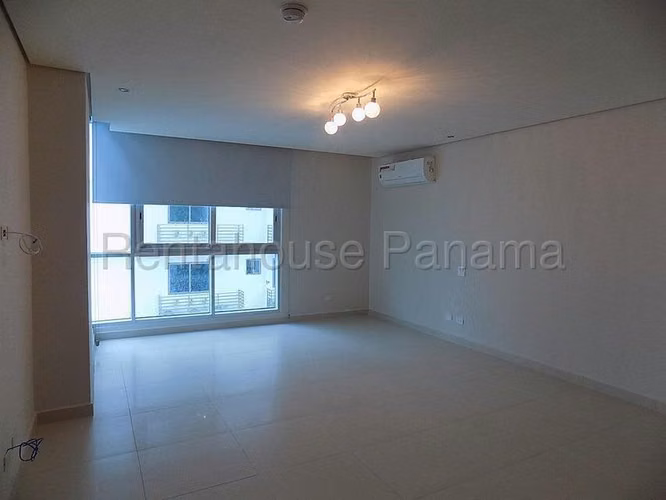 Alquilo Apartamento en Costa del Este MS