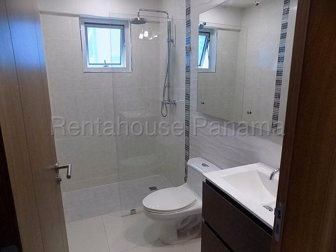 Alquilo Apartamento en Costa del Este MS