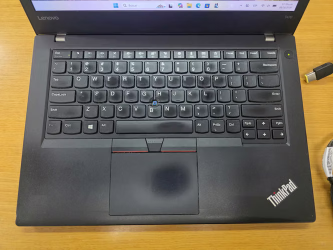 Laptop Portátil Lenovo T470 Intel i5-7300U CPU 2.60GHz 8Gb RAM 238Gb HDD SSD Doble Batería - Imagen 3