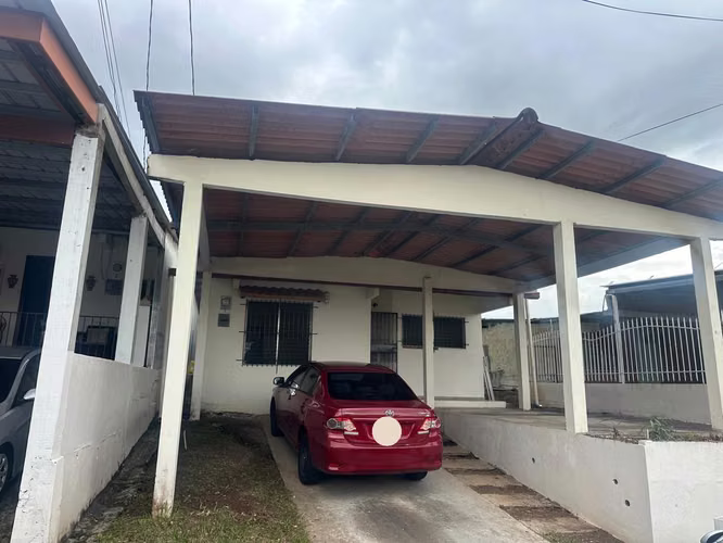 Alquiler de Casa en Altos de Cerro Viento VACIA